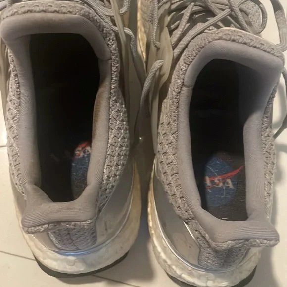 Adidas x Nasa Continental Ultraboost - Picture 5 of 9